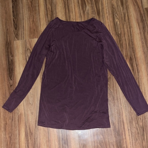 Lululemon long sleeve - Picture 1 of 2